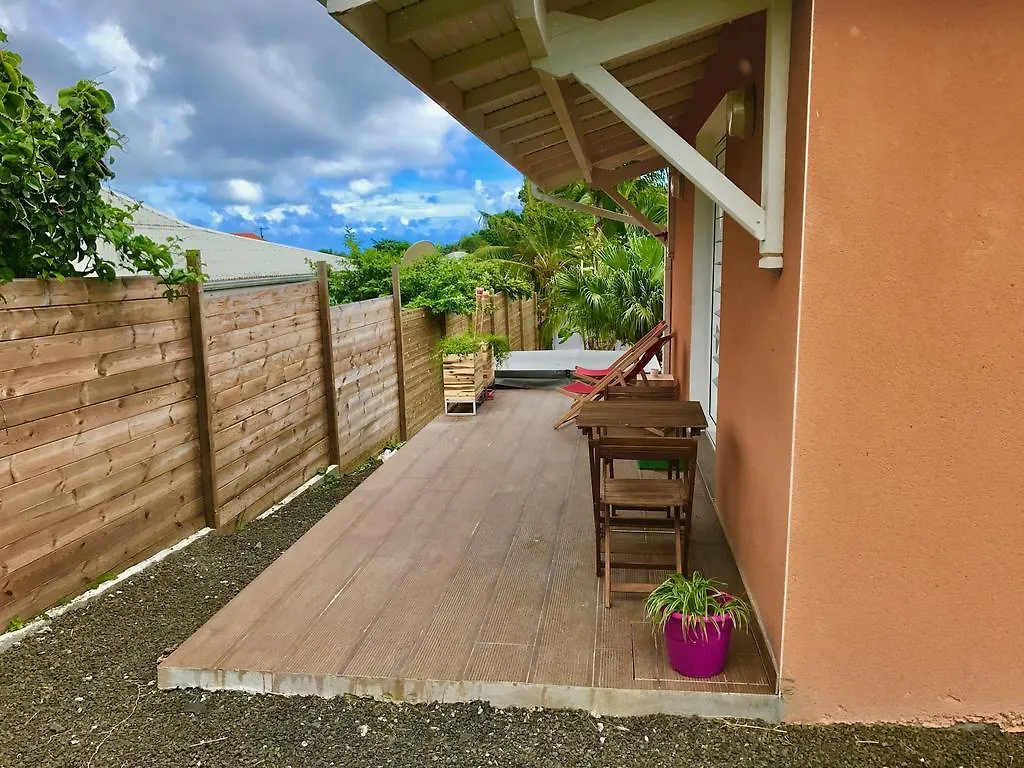 サント・リュス Bungalow Petit Paradisヴィラ 別荘