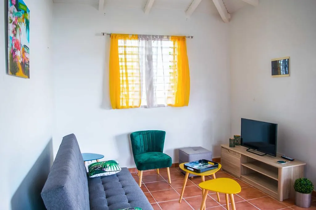 別荘 サント・リュス Bungalow Petit Paradisヴィラ マルティニーク
